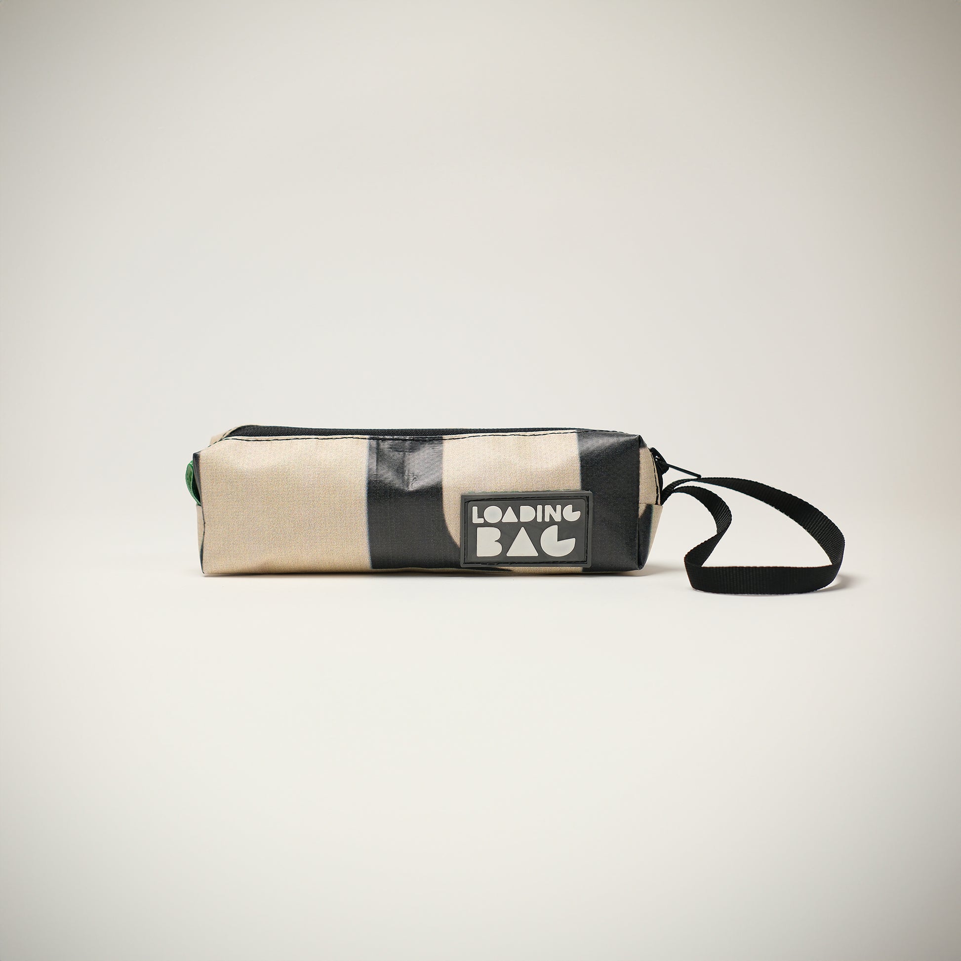 π Mini Pencil Case - Compact, Stylish, Sustainable!  Crafted from upcycled billboards, durable.  Compact design, perfect for on-the-go.  Ideal for students, artists.  Get yours today! πποΈβ¨ #CompactConvenience #SustainableStyle