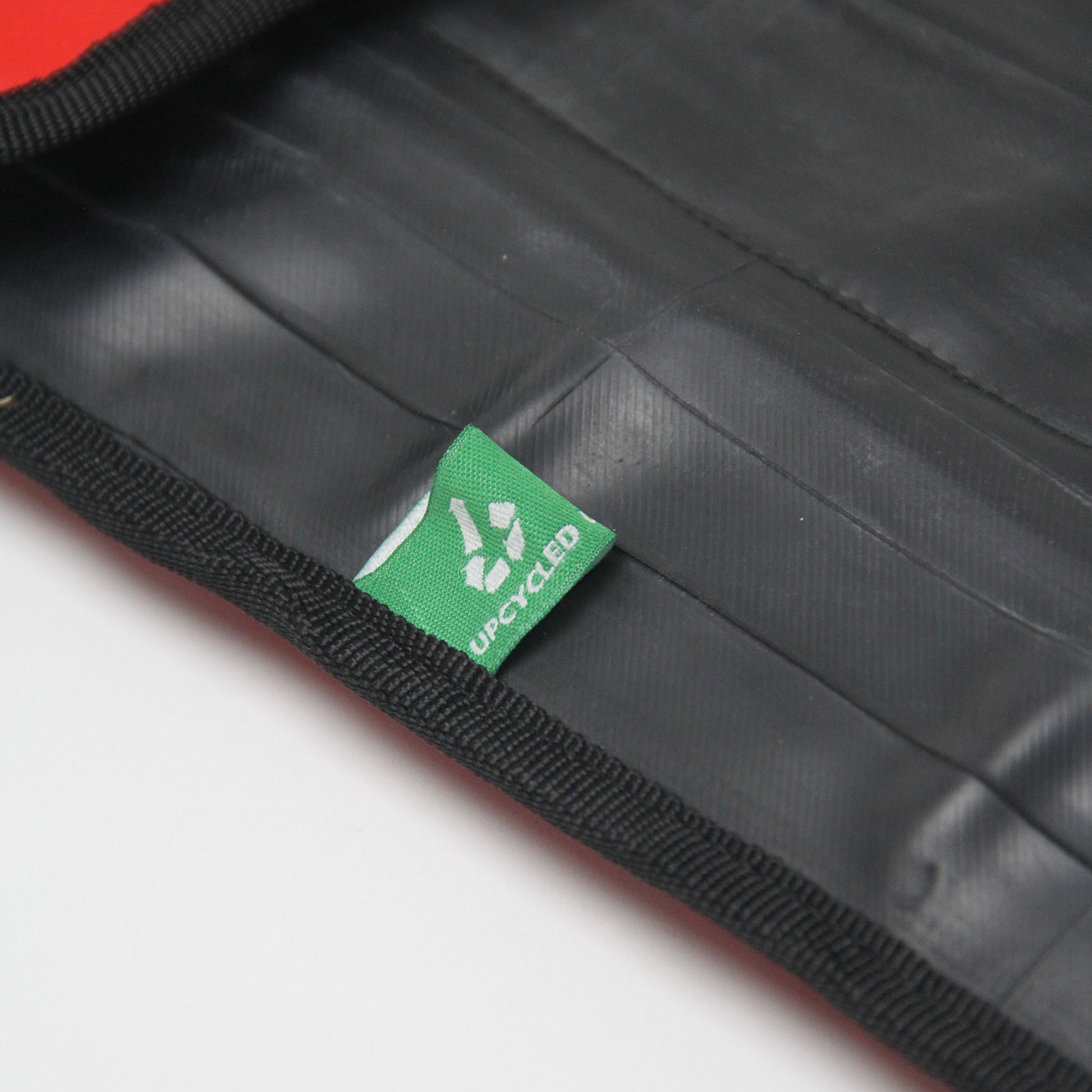 π Laptop Sleeve 16" - Stylish, Sustainable Protection! Designed for MacBook 16", crafted with care. Extra protection, tailored fit, eco-friendly. Upgrade your laptop style sustainably! π»πΏβ¨ #SustainableTech #ProtectiveStyle