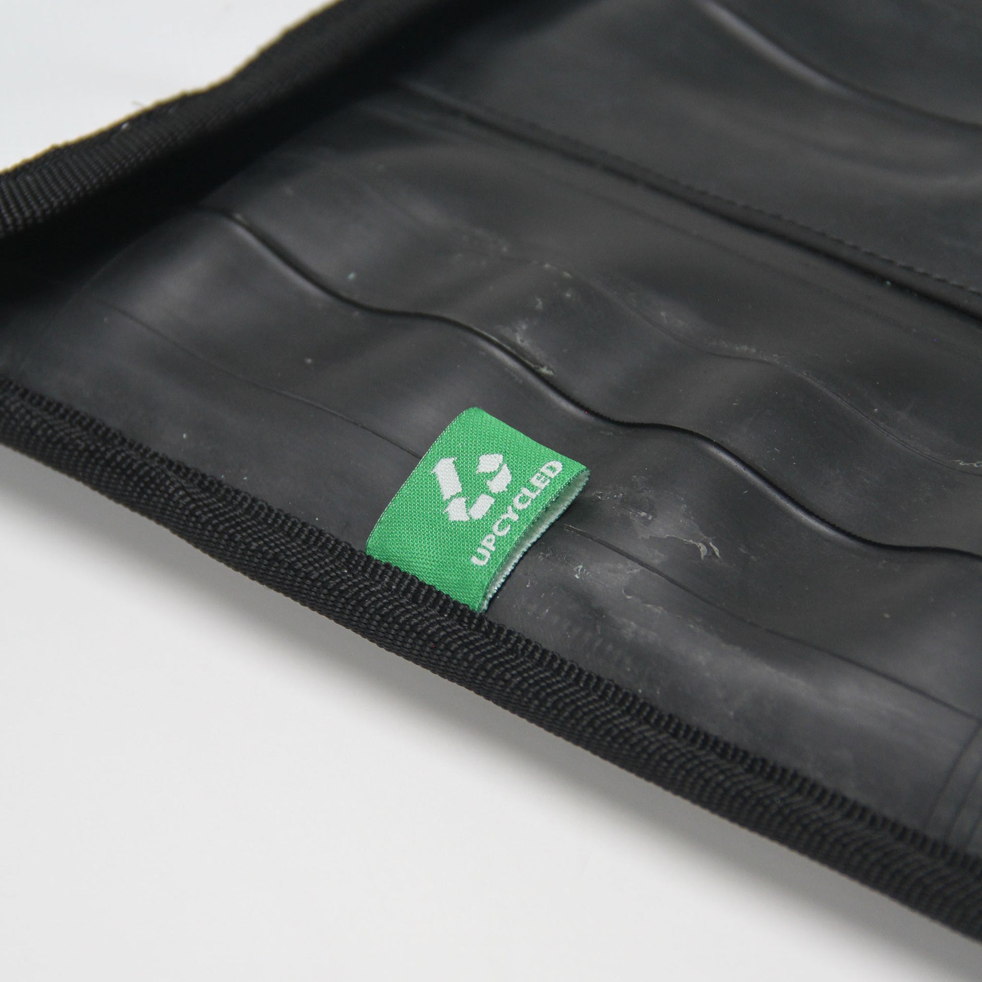 π Laptop Sleeve 16" - Stylish, Sustainable Protection! Designed for MacBook 16", crafted with care. Extra protection, tailored fit, eco-friendly. Upgrade your laptop style sustainably! π»πΏβ¨ #SustainableTech #ProtectiveStyle