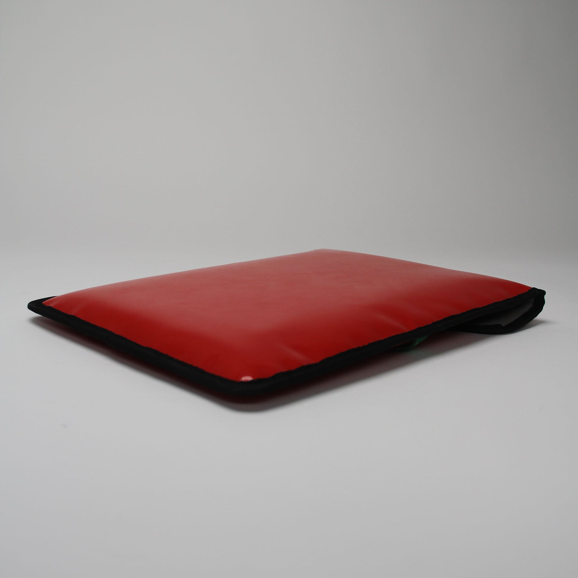 π Laptop Sleeve 13" - Stylish, Sustainable Protection! Designed for MacBook 13", crafted with care. Extra protection, tailored fit, eco-friendly. Upgrade your laptop style sustainably! π»πΏβ¨ #SustainableTech #ProtectiveStyle