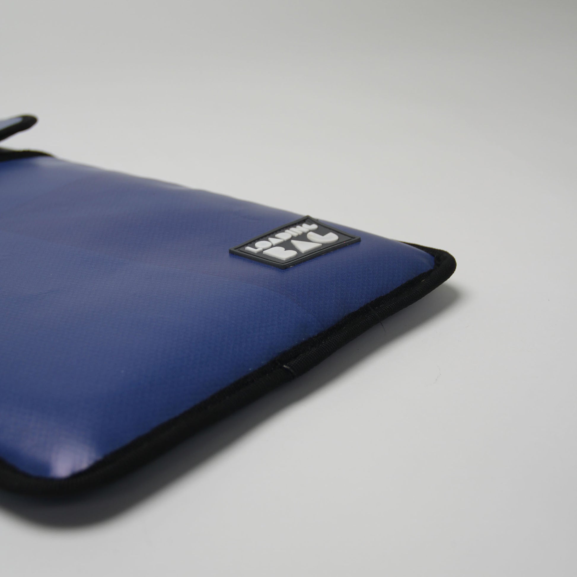 🌟 Laptop Sleeve 16" - Stylish, Sustainable Protection! Designed for MacBook 16", crafted with care. Extra protection, tailored fit, eco-friendly. Upgrade your laptop style sustainably! 💻🌿✨ #SustainableTech #ProtectiveStyle