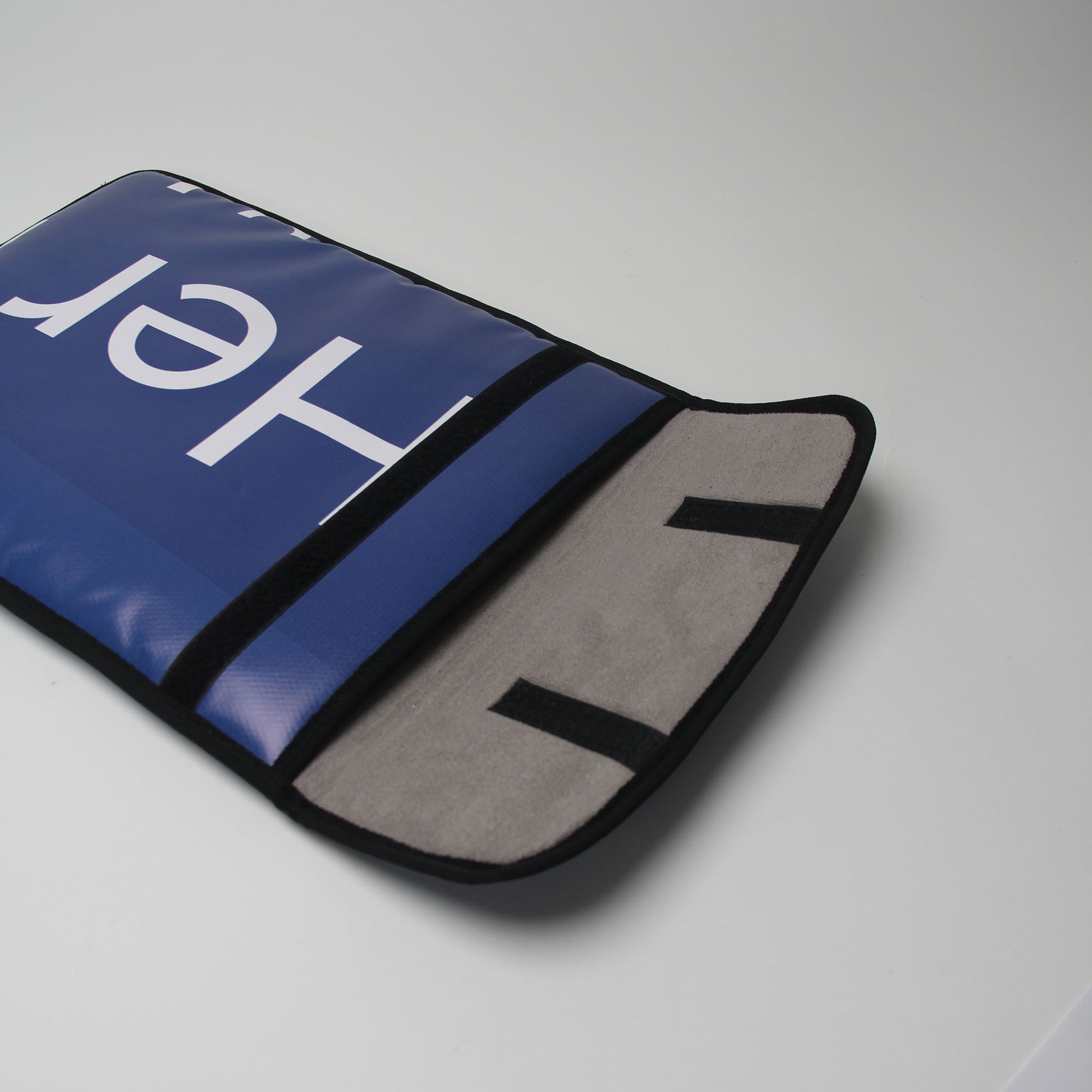 π Laptop Sleeve 16" - Stylish, Sustainable Protection! Designed for MacBook 16", crafted with care. Extra protection, tailored fit, eco-friendly. Upgrade your laptop style sustainably! π»πΏβ¨ #SustainableTech #ProtectiveStyle