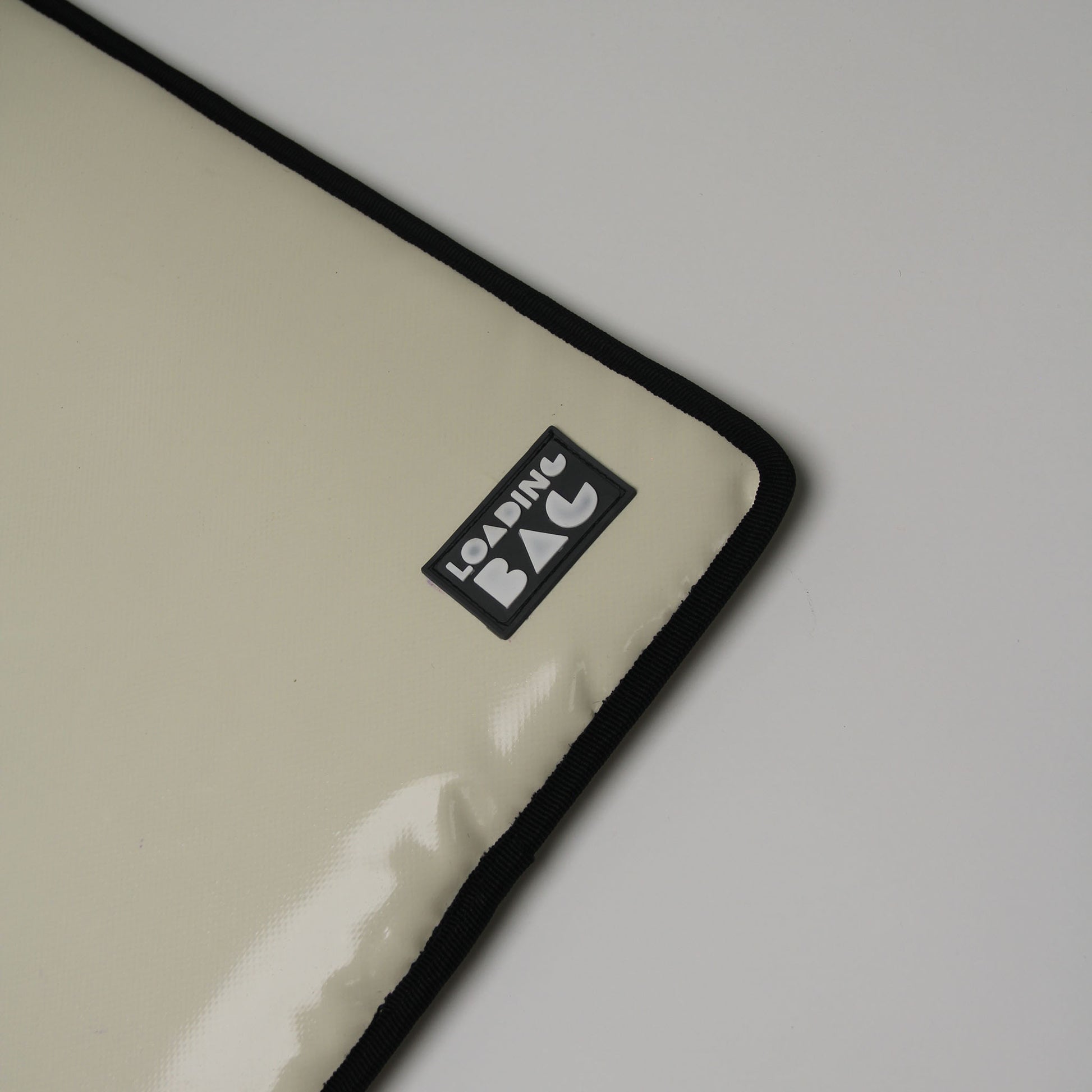 🌟 Laptop Sleeve 16" - Stylish, Sustainable Protection! Designed for MacBook 16", crafted with care. Extra protection, tailored fit, eco-friendly. Upgrade your laptop style sustainably! 💻🌿✨ #SustainableTech #ProtectiveStyle
