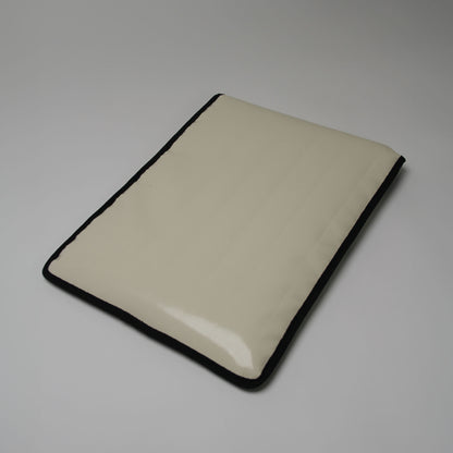 🌟 Laptop Sleeve 16" - Stylish, Sustainable Protection! Designed for MacBook 16", crafted with care. Extra protection, tailored fit, eco-friendly. Upgrade your laptop style sustainably! 💻🌿✨ #SustainableTech #ProtectiveStyle
