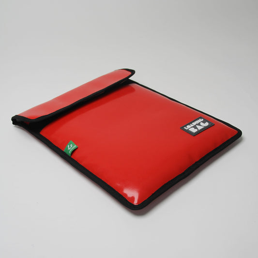 🌟 Laptop Sleeve 13" - Stylish, Sustainable Protection! Designed for MacBook 13", crafted with care. Extra protection, tailored fit, eco-friendly. Upgrade your laptop style sustainably! 💻🌿✨ #SustainableTech #ProtectiveStyle